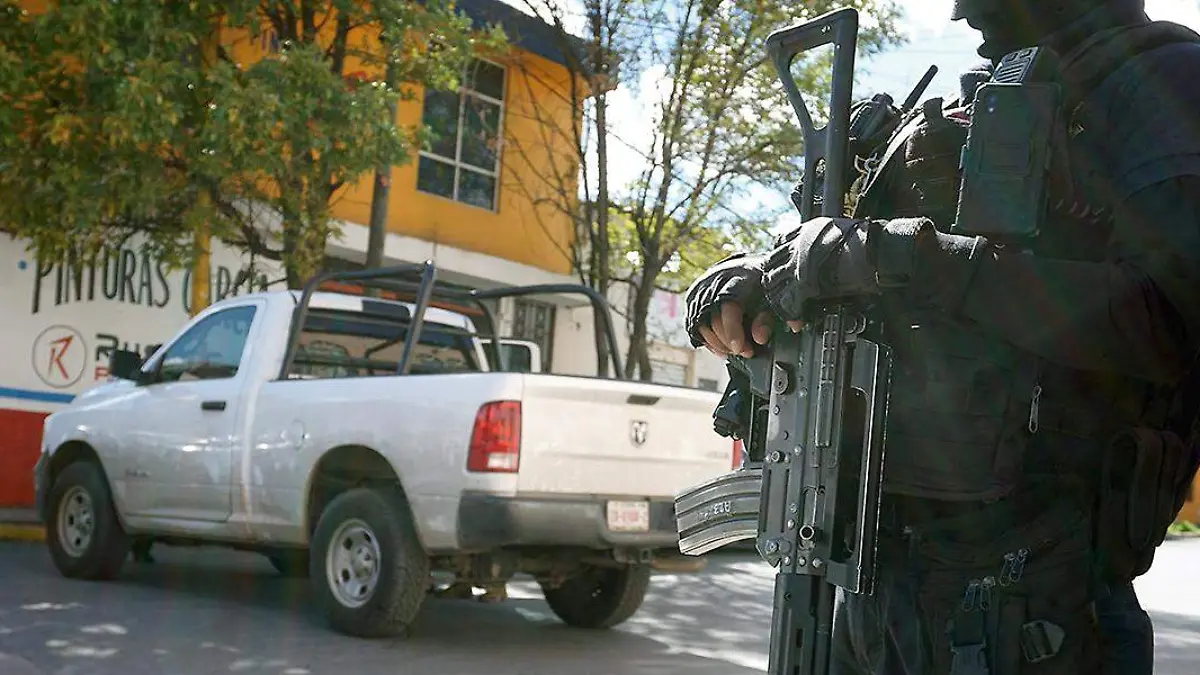 Hombres armaados asesinaron a un taxista en un comeercio de pinturas